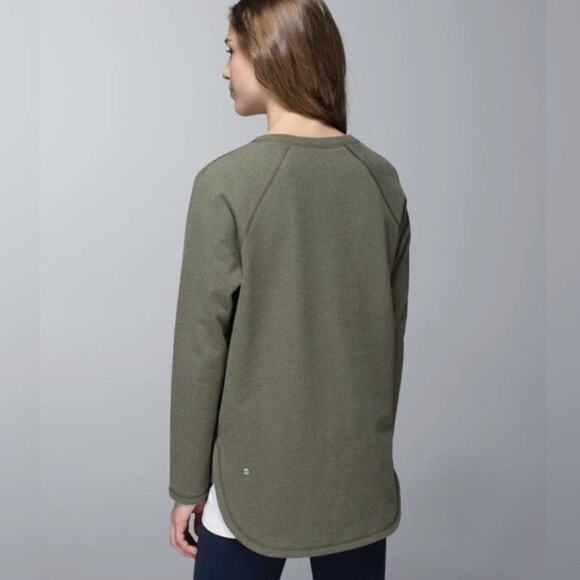 Lululemon Olive Green V-Neck Sweater VNeck Long Sleeve Top Kangaroo Pockets - Picture 3 of 8